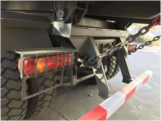 модель тележки груза света самосвала максимальной скорости 90км/Х используемая правая управляя