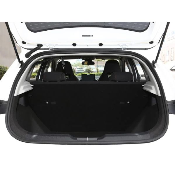 5seat Byd E2 405km Range 2023 EV Electric Car with 70kw Maximum Power and Performance