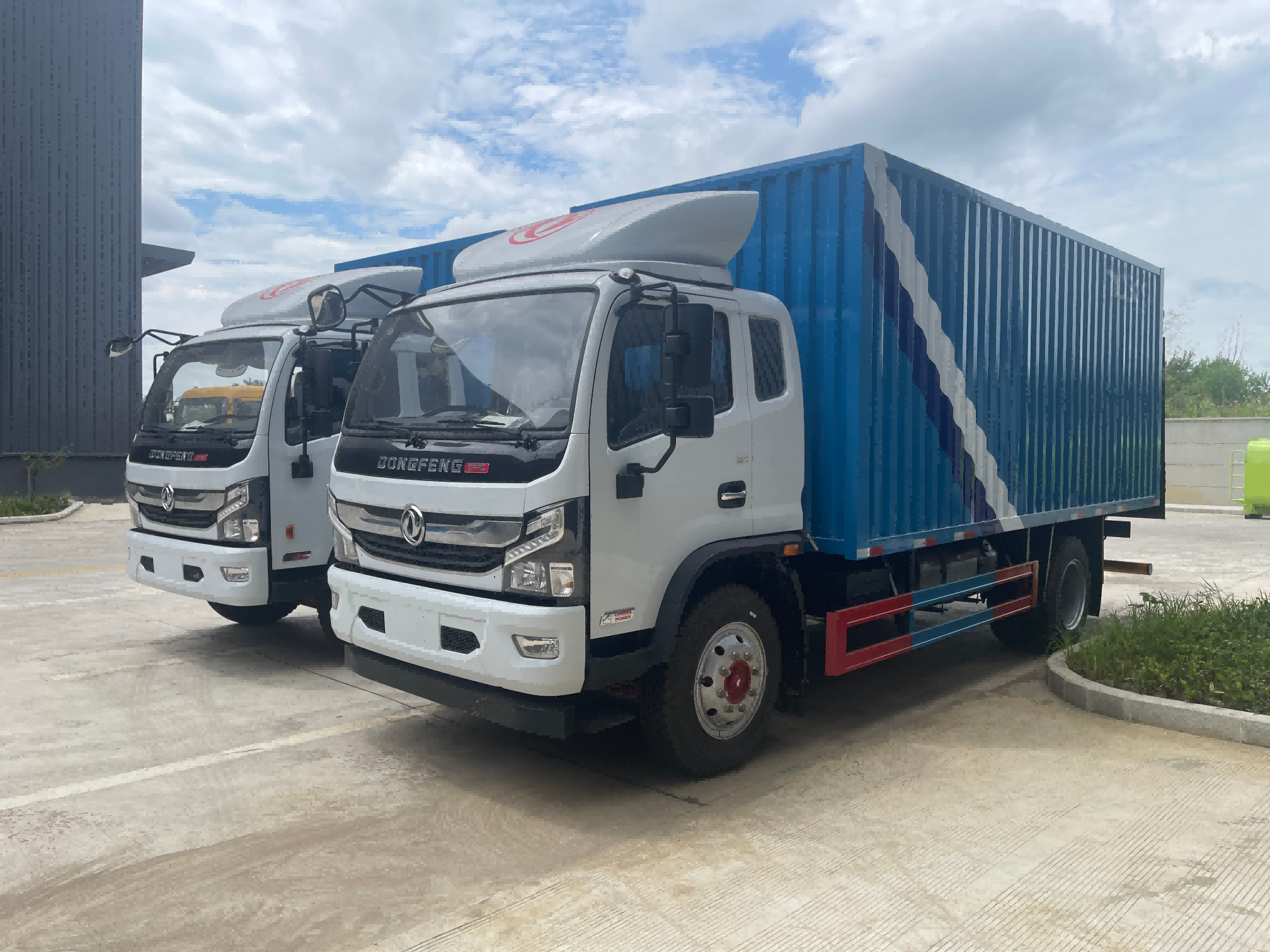 DONGFENG 160HP Box Truck Van Cargo Truck Light Duty Mini Lorry Truck
