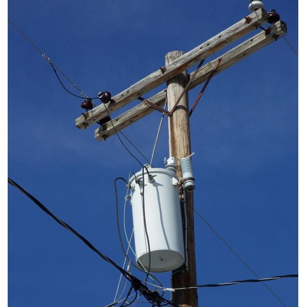 pole type distribution transformer