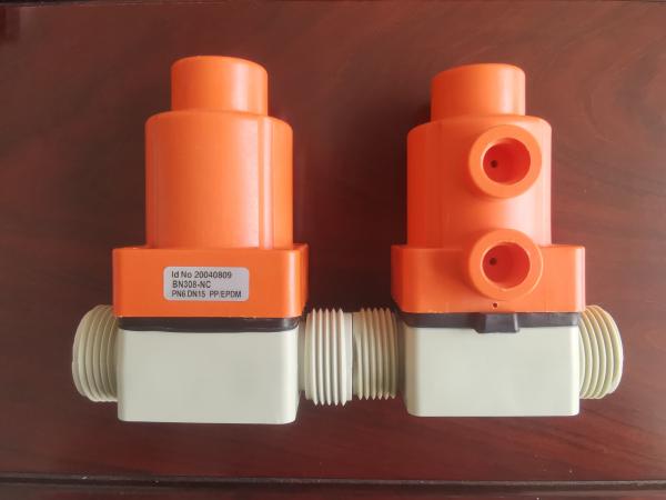 PN6 Bar DN12 Plastic Diaphragm Valve Practical Actuated Control