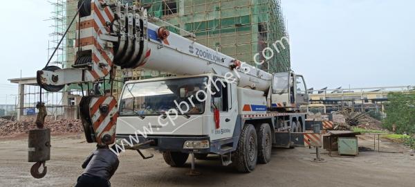 Poids de levage maximal 16 t Zoomlion Qy80V Grue hydraulique tout-terrain utilisée 2014