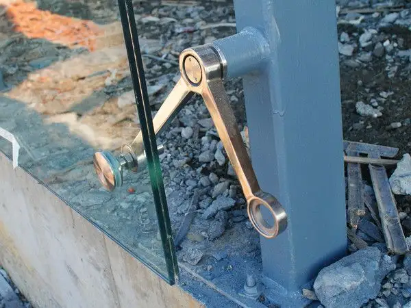 Штранг-прессование 90 градусов алюминиевое профилирует паук ненесущей стены стеклянный на здание 200mm