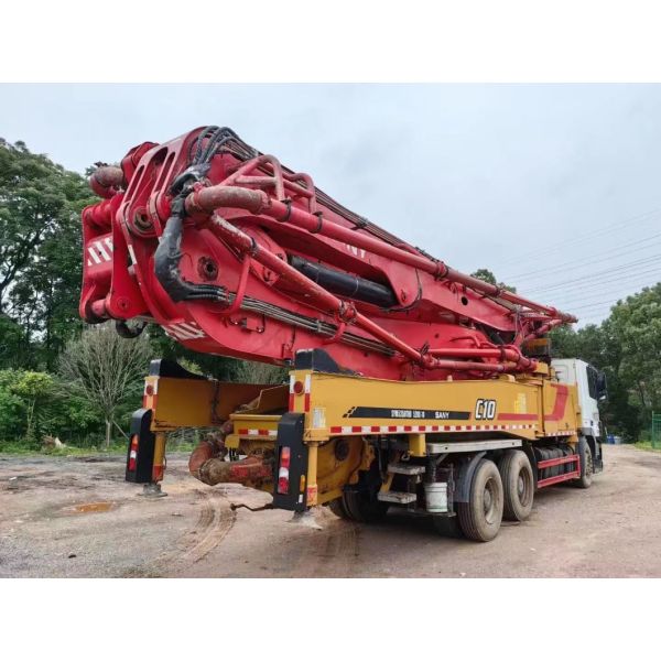 2.6mm Vibrating Amplitude Semi-Dry Shotcrete Concrete Pump Truck for Batching Plant