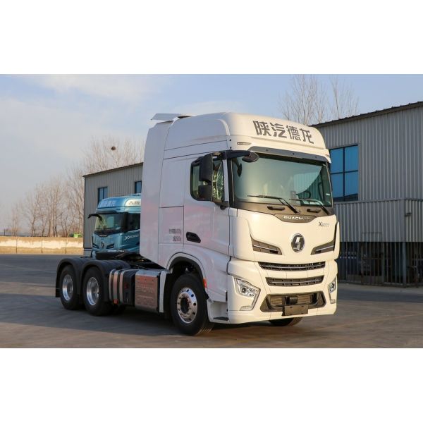 Левое рулевое управление 6500*2500*3200 единиц Контейнерная головка Более 400 л.с.