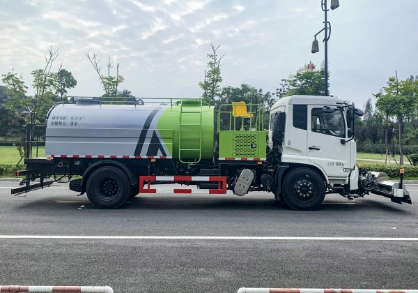 Effective Mechanical Sweeper Truck High Pressure Cleaning Truck 7 Tons