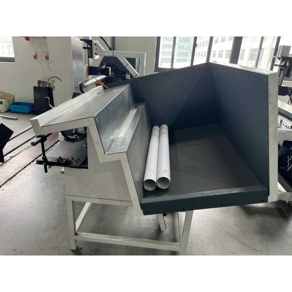 Máquina cortadora automática industrial de núcleos de papel para tubos de 1100-1300 mm de longitud