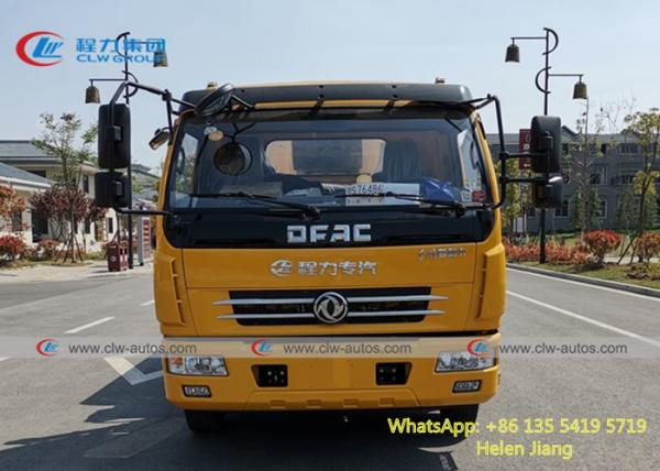 Dongfeng 4x2 6 roule le camion de distributeur du bitume 5000L