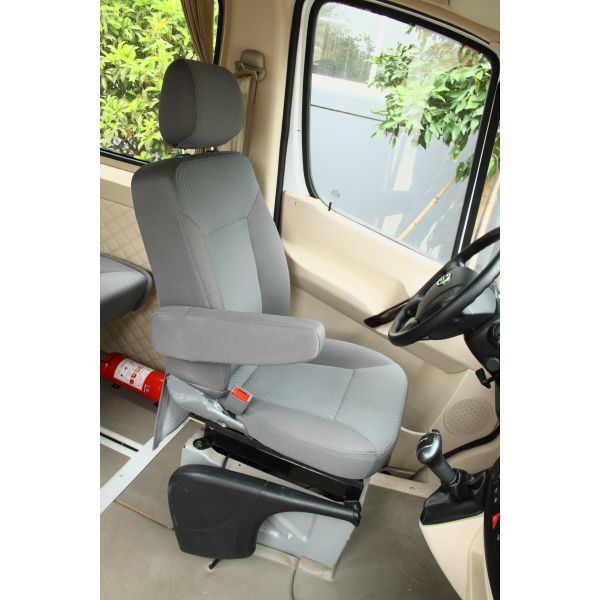 Wear Resistant Air Suspension Truck Seats Fireproof Foam Anti Rust Treatment