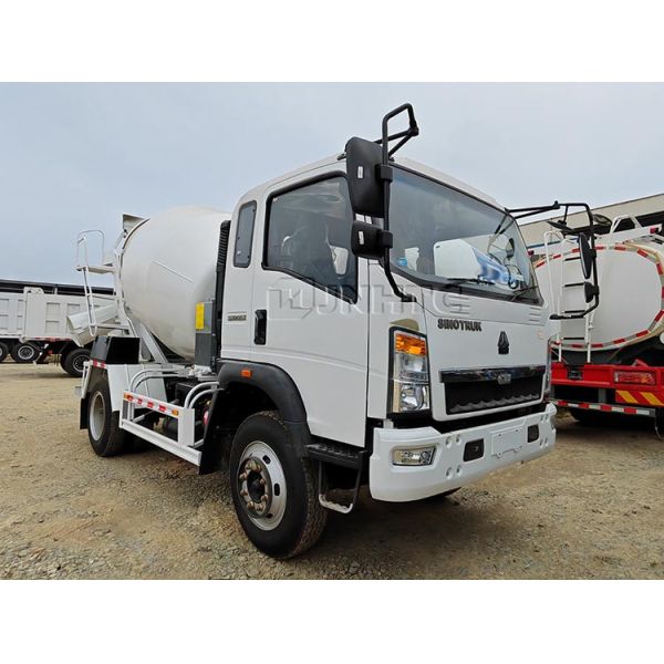 Vente à chaud HOWO 5 mètres cubes Camion mélangeur de béton Camion mélangeur de béton/machines de béton