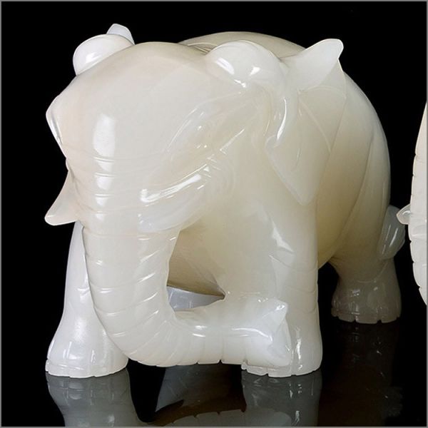 Regional Feature Africa White Feng Shui Jade Elephant Statue for Animal Lovers