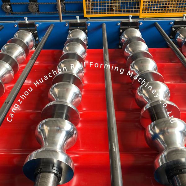 18 Roller Stations Glazed Tile Roll Forming Machine with Chain Drive and 380V 50Hz 3Phases Power