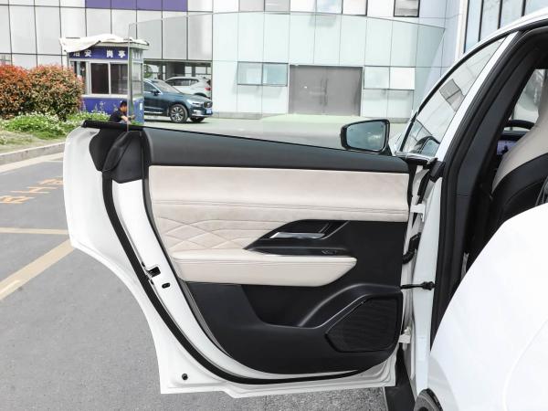 Popular Used Cars Basic Configuration Compact SUV Gasoline 2023.05 114Kw 200Nm 6-Speed Tiptronic 5-Door 5-Seater SUV