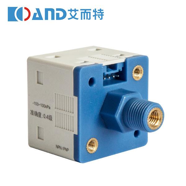 DP5 Pipe Digital Pressure Sensor 500kPa Withstandable Pressure For Non Corrosive Gas