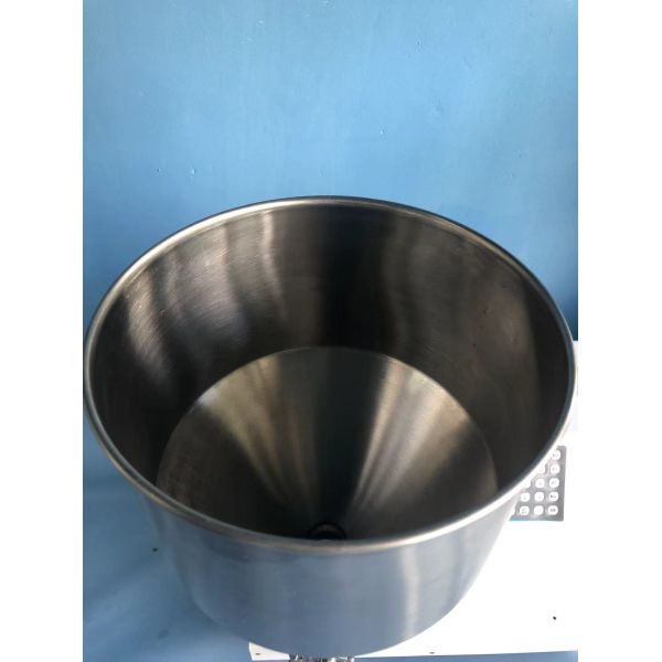 Smart Weighing Filling Machine for Viscous Liquid with 5~200 Grams Filling Scope and 360 Bottles per Hour Speed