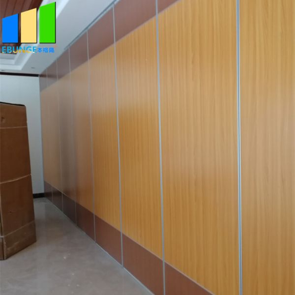 Складывая стена раздела доказательства Мовинг деревянной двери съемная ядровая для церков/больницы