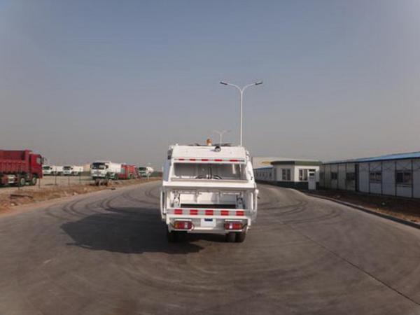 Kitchen Garbage Compactor Truck Diesel Engine Red And White Color