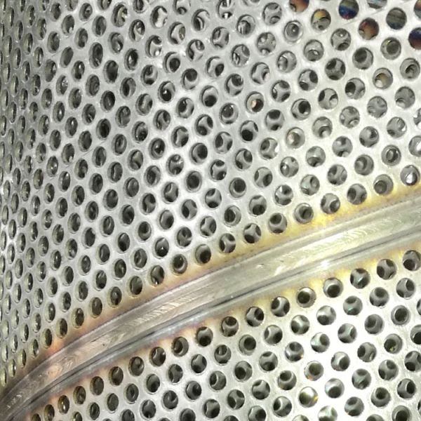 Водяные скважины корпус трубы Стальной стандартной основанной трубы, нержавеющей стали перфорированной трубы,Wedge Wire Screen Welding Mac