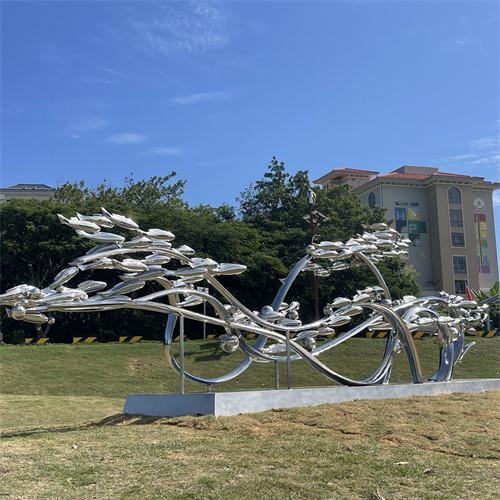 Mirror Modern Metal Art Fish Sculptures Polished For Garden Decoration