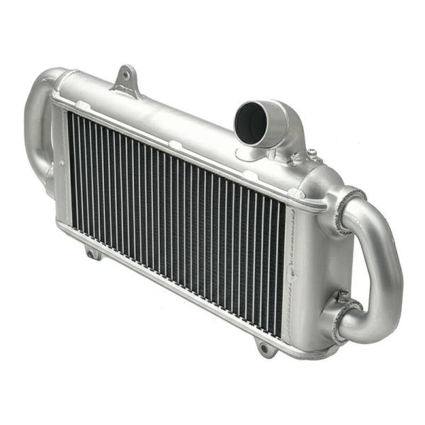 Le moteur de l' ISUZU 4HK1 est un refroidisseur EGR.