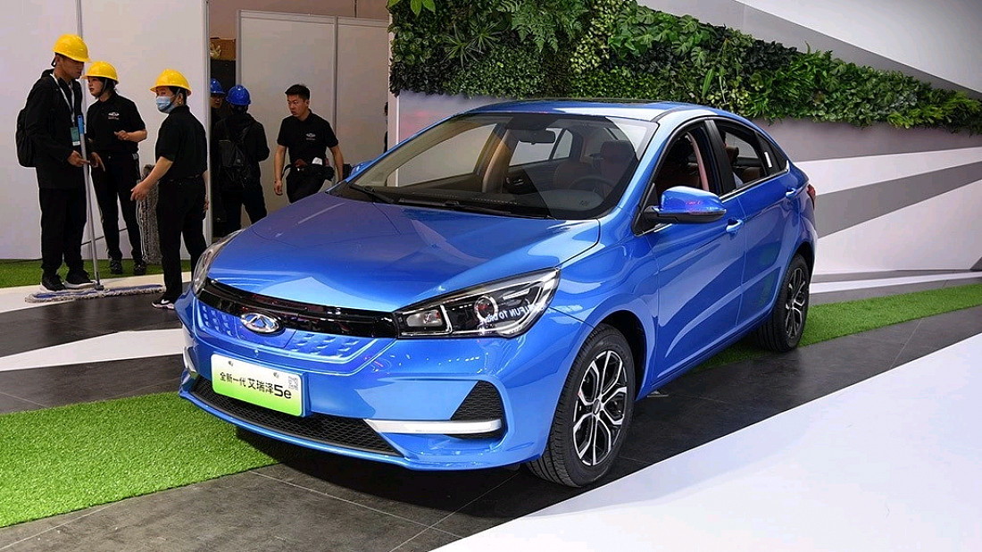 Автомобили Chery Arrizo e чистые электрические быстро поручают ряд двери 401km Seater 4 автомобиля 5 SUV