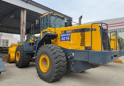 ZL80H универсальное оборудование переднего загрузчика надежная работа с оригинальным двигателем Cummins
