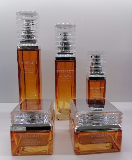 Acrylic Cap ODM Glass Cosmetic Bottles Skincare Packaging 30g Amber Lotion Bottles