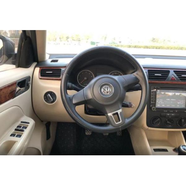 Bora 2011 1.6L Manual Comfort FAW-Volkswagen Compact Car Gasoline 1.6L 105HP L4 5-speed Manual