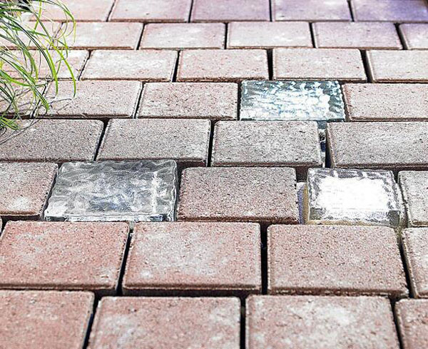 LED Solar Powered Crystal Waterproof Solar Ice Rocks Light LED Solar Ice Brick Light