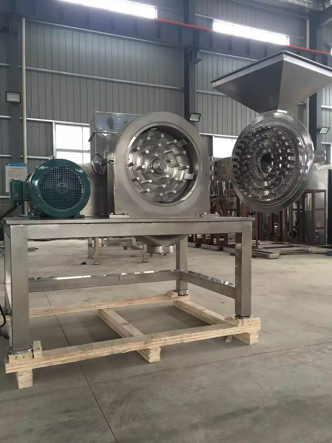 SUS304 Industrial Powder Grinder Machine 60B High Speed Universal Grinding
