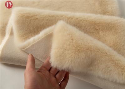 Imitation Rabbit Plush Faux Fur Fabric Soild Pattern 100% Polyester Back