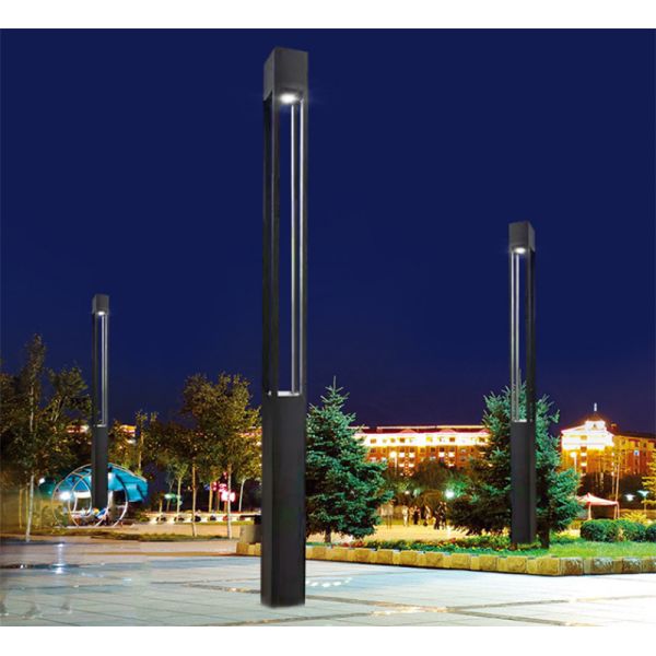 Spot LED Square Landscape Light Post IP65 Solar Garden Light for Park Street Lamp