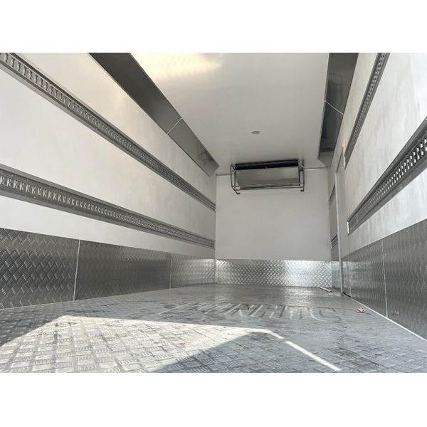 Овощи плода тележки холодильника Shacman L3000 4x2 транспортируют термо- короля