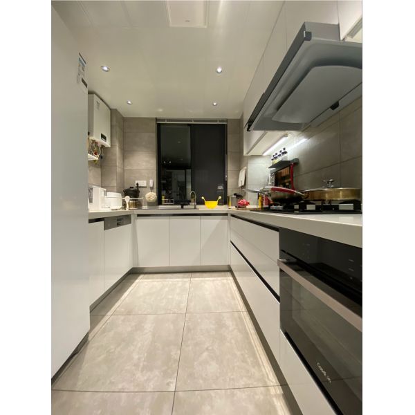 HPL Laminated Finished Wooden Kitchen Cabinetry For Dining Room Decoration