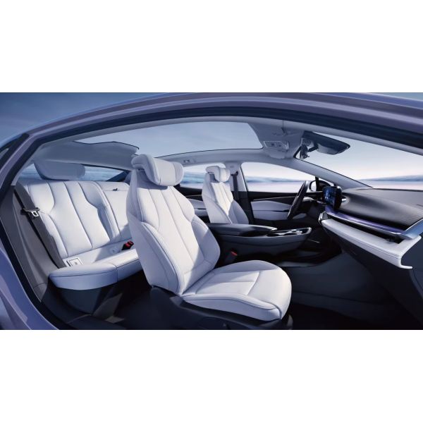 Buick E4 EV Car SUV 5 Doors 5 Seats 2023 with Ternary Lithium Battery and 530km Range