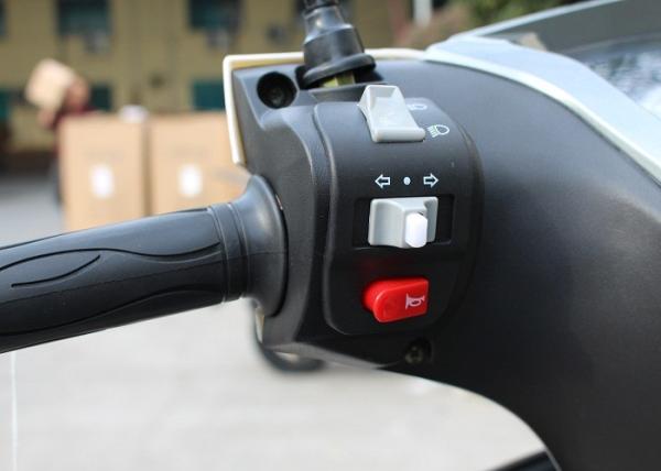 Red Plastic Body Gas Motor Scooter , Gas Powered Mopeds For Adults 80km/h Max Speed