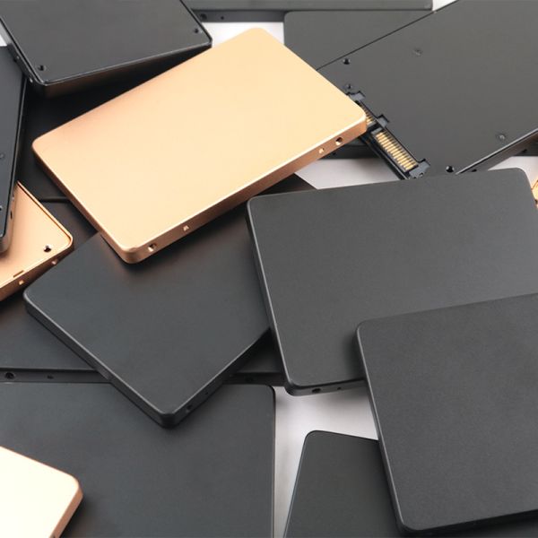 SSD Внутренние жесткие диски Вместимость 32 ГБ/64 ГБ/128 ГБ/256 ГБ/512 ГБ/1 ТБ/2 ТБ/4 ТБ/8 ТБ/10 ТБ