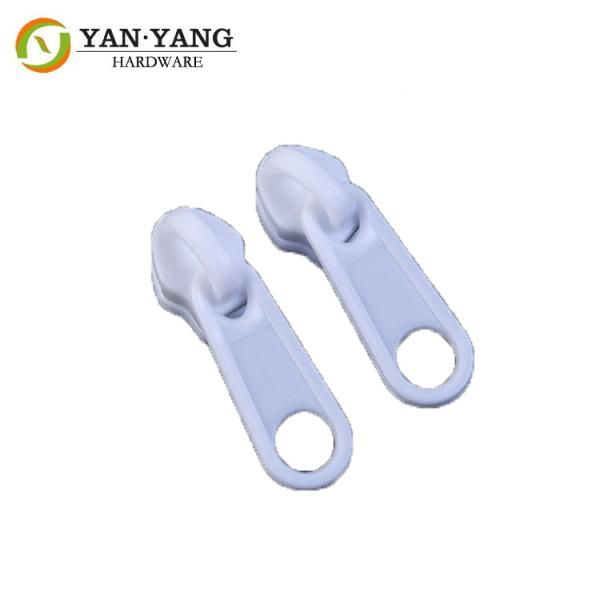 No. 5 white color plastic zipper puller Nylon zipper