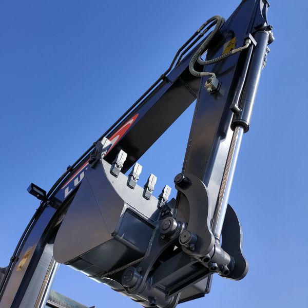 Mini Excavator Digger Hydraulic 6.5 TON Compact Excavators Machine Wholesale Mini Wheel Excavator