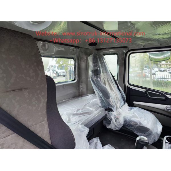 Heavy Duty HOWO 8x4 16m3 Concrete Mixer Lorry 371HP Engine PMP Speed Reducer For Construction