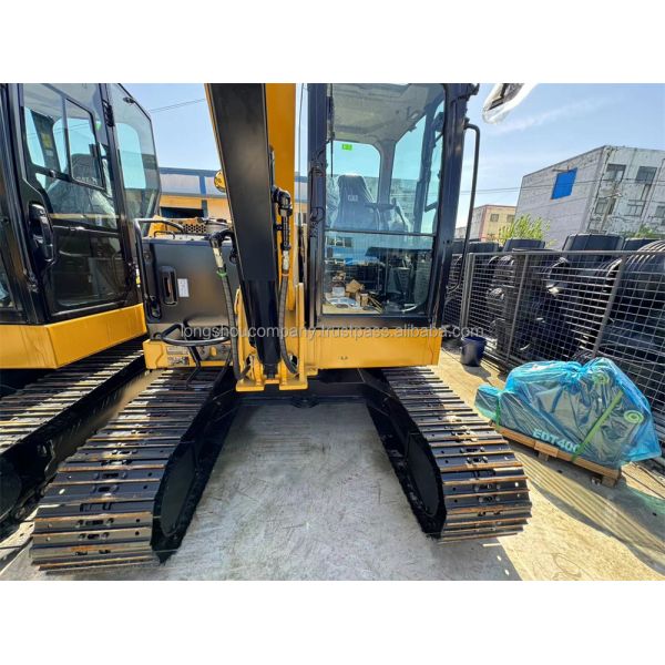 Small Mini Excavator Cat 306.5e2 306.5e 306.5e Used for Maximum Digging Depth 3902mm