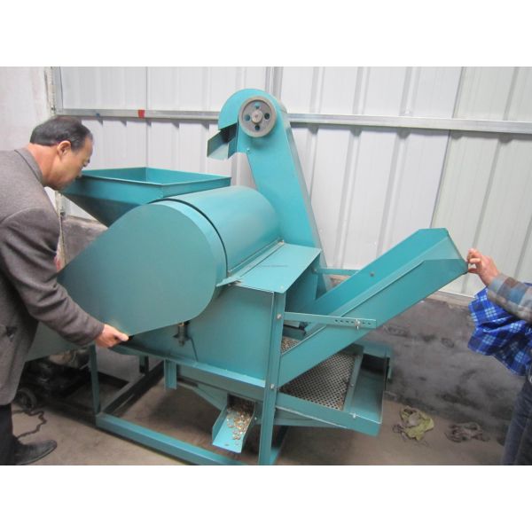 1000-1200kg/h Fiber Decorticating Machine , Diesel Castor Beans Peeling Machine
