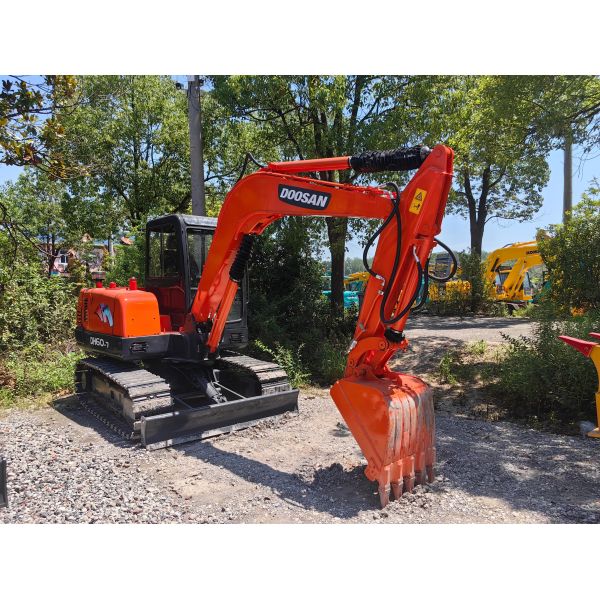 6ton Used Doosan Mini Excavator DH60 Excavator 0.2m3 Bucket Used Mini Track Hoes