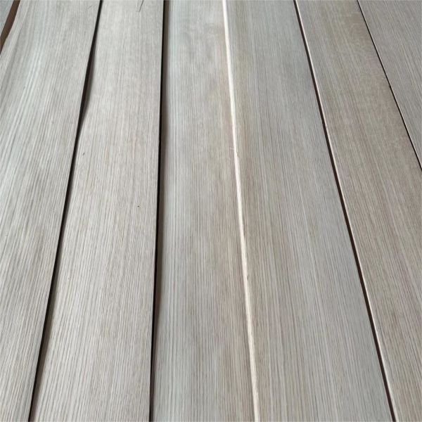 Фабрика Продажа натуральный белый дубовый фанера 0,3 мм 0,5 мм 1 мм Мебельный шкаф Двери Стены Декоративный деревянный фанера