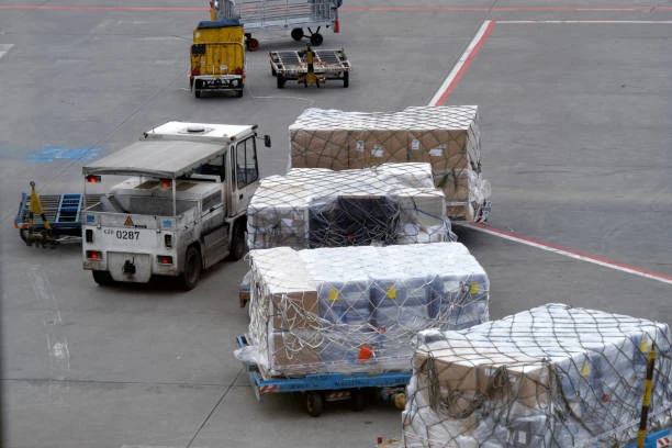 Secure Air Freight Forwarding Agent International Air Shipping Services Pickup