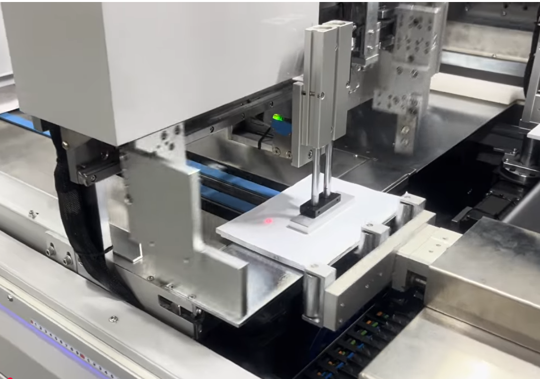 HDP TST Digital Three Side Trimmer Cost Effctive Enabling Instant Format Changes  High Precision