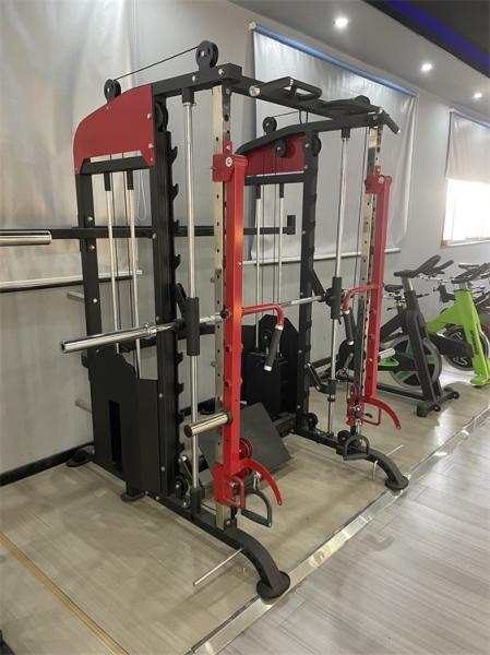 Gymnastique commercial Cable Crossover Machine Multifonctionnelle Smith Machine Bodybuilding Épaule en arrière entraînements concentrés Exercice thoracique