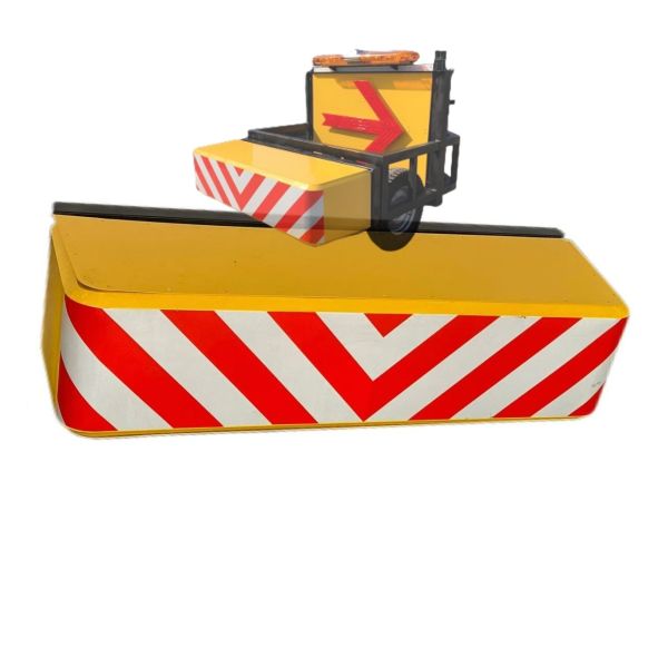 Yellow Aluminum Highway Impact Attenuator Retractable