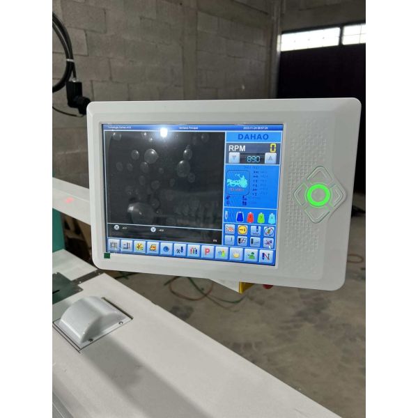 652*150cm Worktable Size Tajima 12 Head Embroidery Machine for Hat and Finished Garment