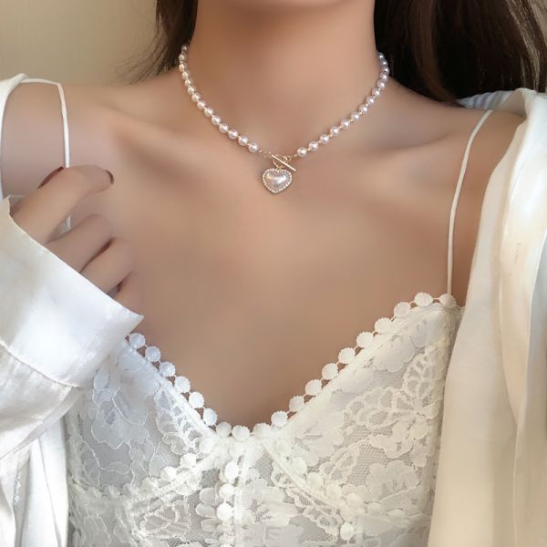 2025 New Product Launch Fashion Design Love Pendant Pearl Necklace Gentle Female Clavicle Chain